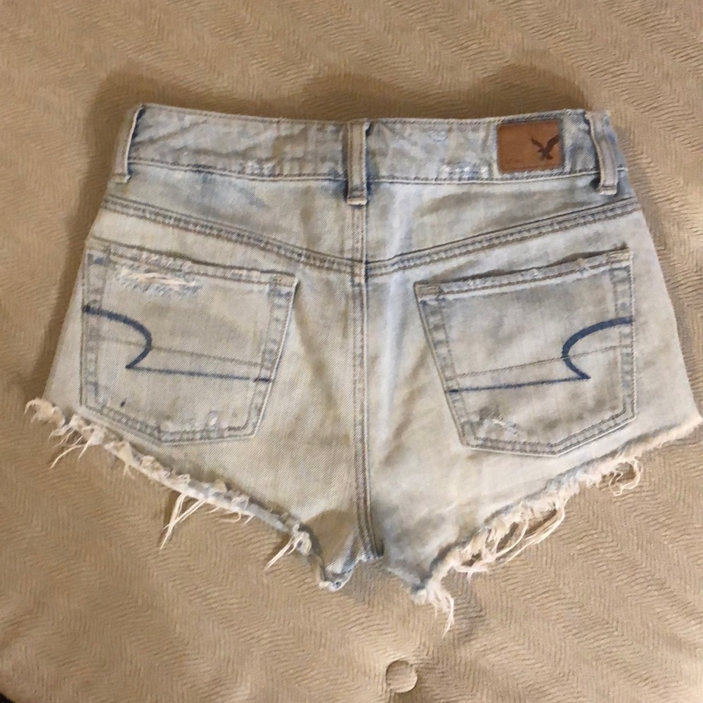 Light denim short shorts! - Picture 2 of 3